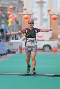 BIB: 5073
                            <button type="button" onclick="openModal(21760987)" class="btn btn-primary btn-sm float-right btn-popup" data-toggle="modal" data-target=".modal-high-quality">
                        <i class="fas fa-shopping-cart"></i> Add to Cart
                    </button>
                                            <button type="button" onclick="isThisMe(21760987, true)" class="btn btn-success btn-sm float-right btn-popup btn-isme hidden" data-toggle="tooltip" data-placement="bottom" title="นี่คือรูปของคุณใช่ไหม คลิกที่นี่เพื่อเอาเข้าอัลบั้ม">
                        <i class="fas fa-plus"></i> Add to album
                    </button>
                    <button type="button" onclick="isThisMe(21760987, false)" class="btn btn-warning btn-sm float-right btn-popup btn-isnotme hidden">
                        <i class="fas fa-ban"></i> Remove from album
                    </button>